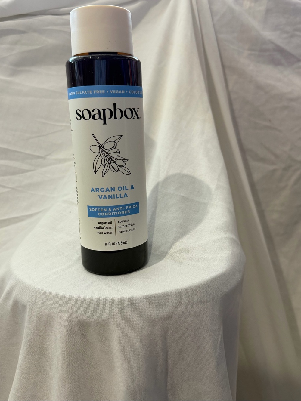 Soapbox Argan Oil & Vanilla Conditioner - Blue & White Bottle